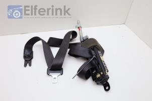 Used Front seatbelt, left Saab 9-5 Estate (YS3E) 2.0t 16V Price € 125,00 Margin scheme offered by Auto Demontage Elferink B.V.