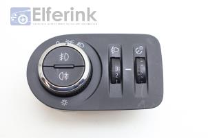 Used Light switch Opel Corsa D 1.3 CDTi 16V ecoFLEX Price € 20,00 Margin scheme offered by Auto Demontage Elferink B.V.