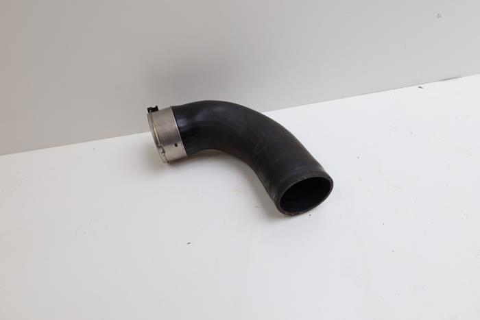 Gebrauchte Intercooler Schlauch Lynk &amp; Co 01 1.5 PHEV Preis € 40,00 Margenregelung angeboten von Auto Demontage Elferink B.V.