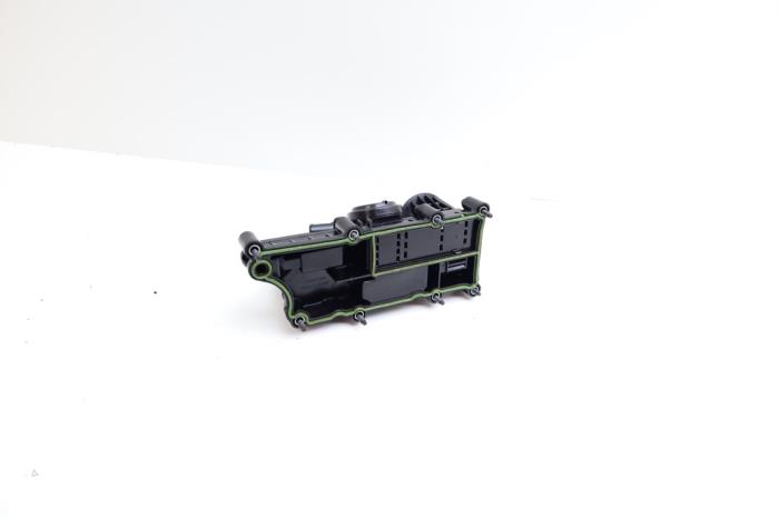 Gebrauchte Ventildeckel Lynk &amp; Co 01 1.5 Preis € 50,00 Margenregelung angeboten von Auto Demontage Elferink B.V.