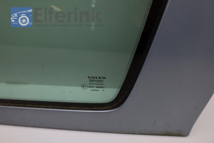 Zusätzliches Fenster 4-türig rechts hinten van een Volvo XC70 (SZ) XC70 2.5 T 20V 2002