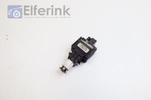 Used Brake light switch Volvo V70 (GW/LW/LZ) 2.4 20V 140 Price € 20,00 Margin scheme offered by Auto Demontage Elferink B.V.
