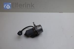 Used Brake servo vacuum pump Volvo V50 (MW) 2.4i 20V Price € 125,00 Margin scheme offered by Auto Demontage Elferink B.V.