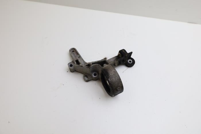Usagé Support moteur Saab 9-3 I (YS3D) 2.0t 16V Prix € 25,00 Règlement à la marge proposé par Auto Demontage Elferink B.V.