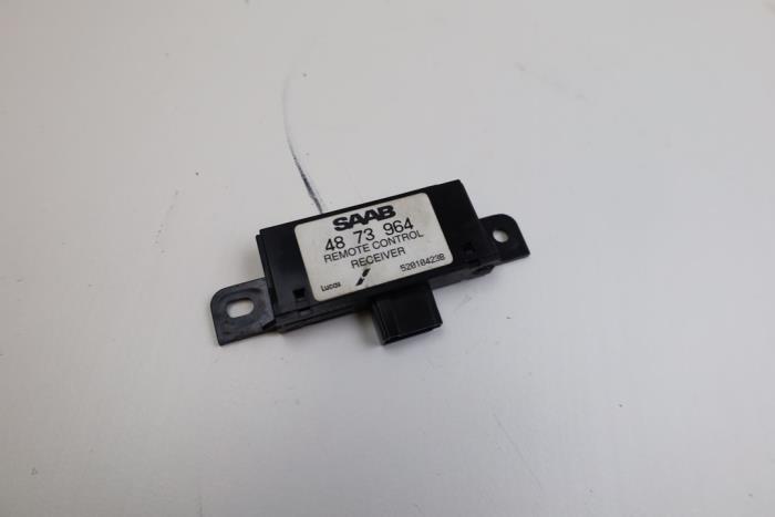 Używane Elektroniczna stacyjka Saab 9-3 I (YS3D) 2.0t 16V Cena € 25,00 Procedura marży oferowane przez Auto Demontage Elferink B.V.