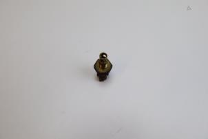 Engine temperature sensor from a Saab 9-3 I (YS3D) 2.0t 16V 1999