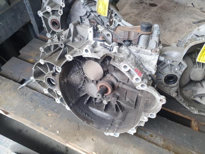 Gebrauchte Getriebe Volvo S60 II (FS) 2.0 D3 20V Preis € 350,00 Margenregelung angeboten von Auto Demontage Elferink B.V.
