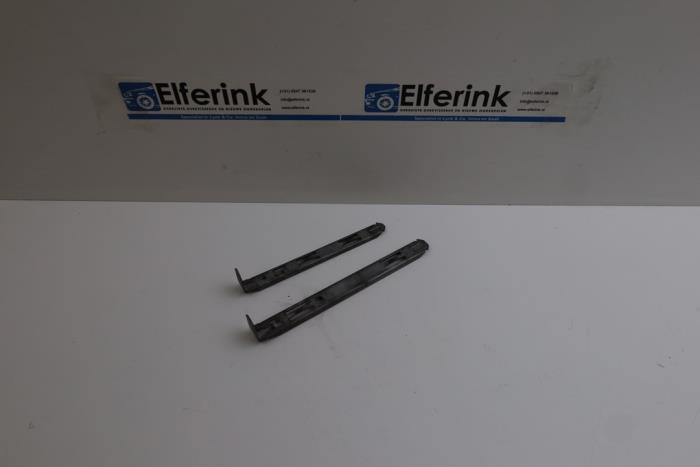 Usagé Kit boulons Volvo XC90 I 2.9 T6 24V Prix € 25,00 Règlement à la marge proposé par Auto Demontage Elferink B.V.