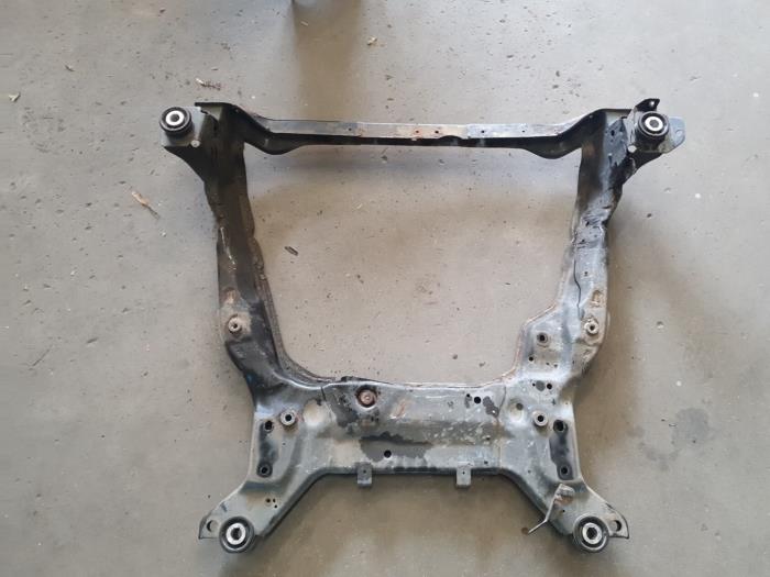 Gebrauchte Unterrahmen Volvo V60 I (FW/GW) 2.0 T5 16V Preis € 125,00 Margenregelung angeboten von Auto Demontage Elferink B.V.