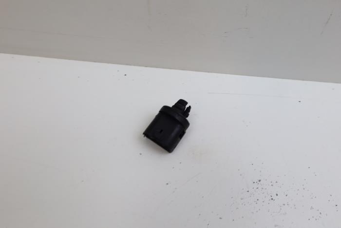 Gebrauchte Temperatursensor außen Volvo V70 (GW/LW/LZ) 2.4 XC LPT 4x4 20V Preis € 25,00 Margenregelung angeboten von Auto Demontage Elferink B.V.