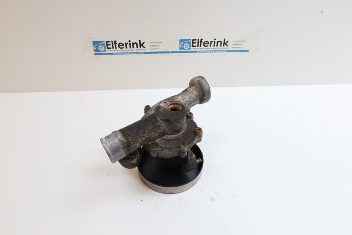 Begagnade Vattenpump Saab 900 II (YS3D) 2.3 S,SE 16V Pris € 40,00 Marginaltabell erbjuds av Auto Demontage Elferink B.V.