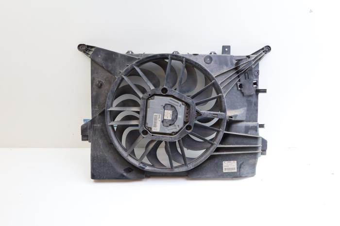 Używane Silnik wentylatora Volvo V70 (SW) 2.4 D5 20V Cena € 75,00 Procedura marży oferowane przez Auto Demontage Elferink B.V.