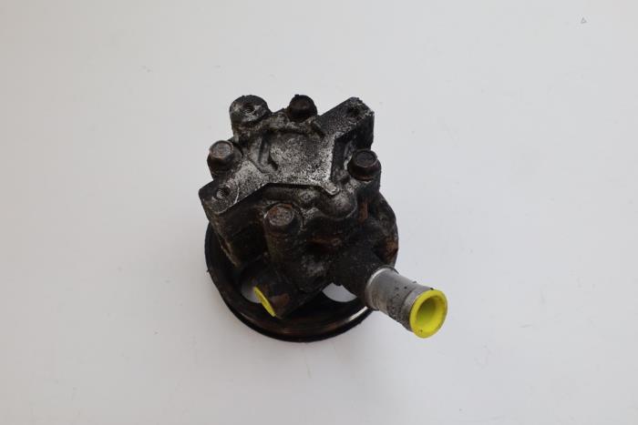 Usagé Pompe de direction Saab 9-5 (YS3G) 2.0 TiD 16V Prix € 75,00 Règlement à la marge proposé par Auto Demontage Elferink B.V.
