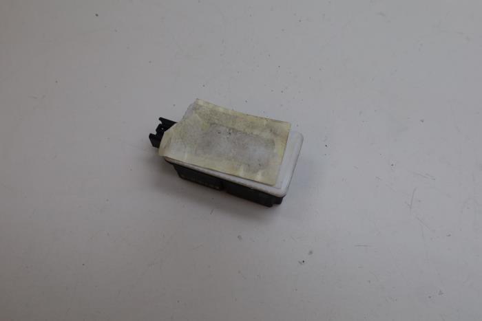 Używane Antena (rózne) Volvo V70 (BW) 2.0 T4 16V Cena € 25,00 Procedura marży oferowane przez Auto Demontage Elferink B.V.
