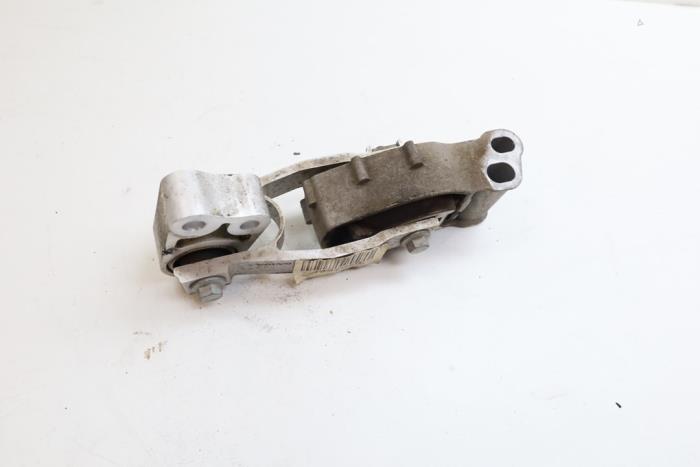 Used Engine mount Volvo XC40 (XZ) Recharge Twin 78 kWh Price € 50,00 Margin scheme offered by Auto Demontage Elferink B.V.