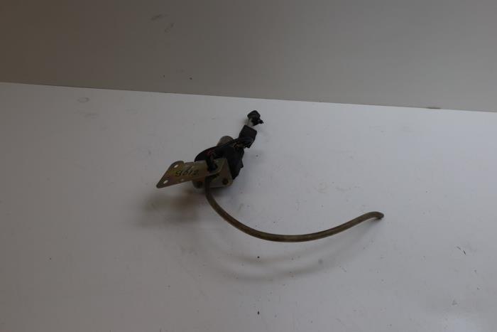 Używane Antena Saab 900 II 2.0 i,Si 16V Cena € 85,00 Procedura marży oferowane przez Auto Demontage Elferink B.V.