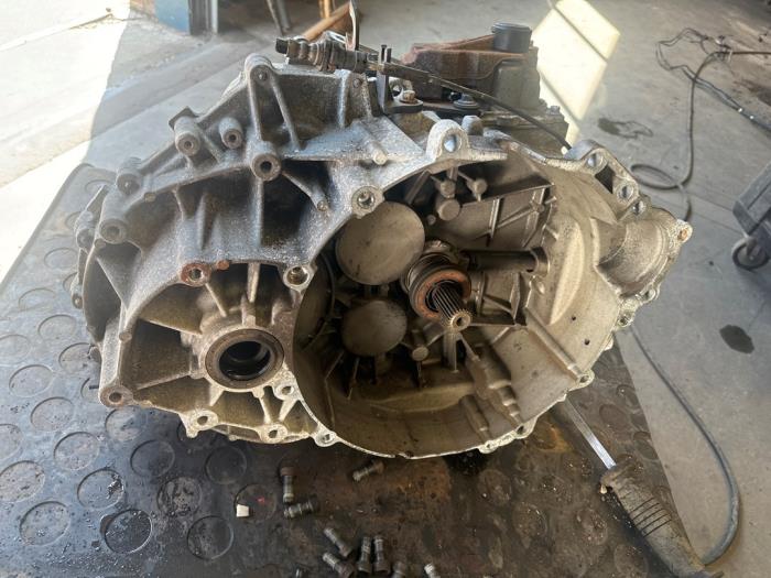 Gebrauchte Getriebe Volvo S80 (AR/AS) 2.5 T Turbo 20V Preis € 525,00 Margenregelung angeboten von Auto Demontage Elferink B.V.