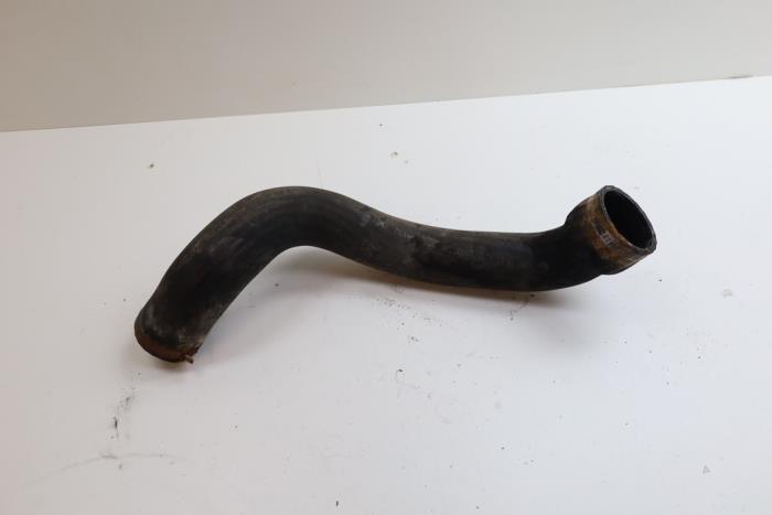 Gebrauchte Intercooler Schlauch Volvo S80 (AR/AS) 2.5 T Turbo 20V Preis € 35,00 Margenregelung angeboten von Auto Demontage Elferink B.V.