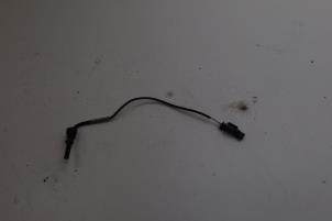 Engine temperature sensor from a Volvo V40 (MV) 2.0 D4 16V 2016