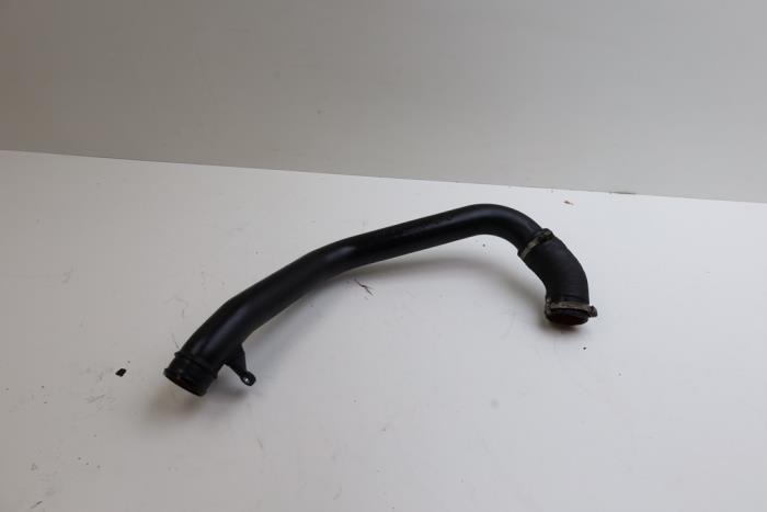 Gebrauchte Intercooler Rohr Volvo S80 (AR/AS) 2.5 T Turbo 20V Preis € 35,00 Margenregelung angeboten von Auto Demontage Elferink B.V.