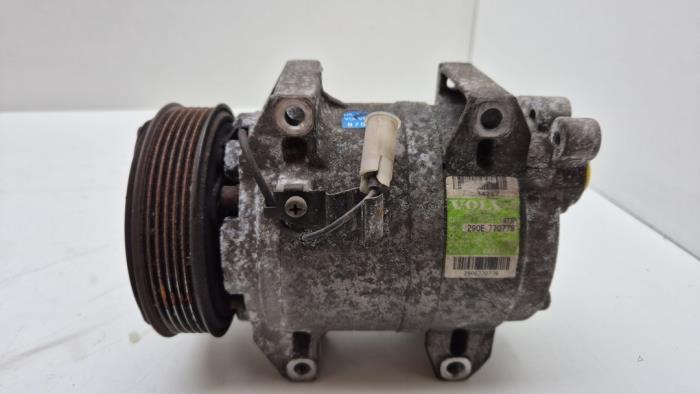 Usagé Compresseur de clim Volvo XC70 (SZ) XC70 2.5 T 20V Prix € 100,00 Règlement à la marge proposé par Auto Demontage Elferink B.V.