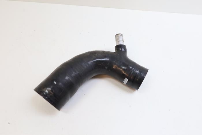 Gebrauchte Intercooler Schlauch Saab 9-3 I (YS3D) 2.0t 16V Preis € 75,00 Margenregelung angeboten von Auto Demontage Elferink B.V.