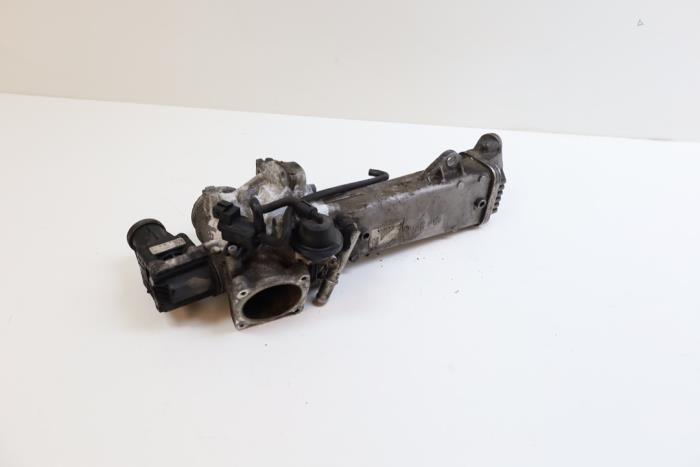 Używane Zawór EGR Volvo V70 (BW) 2.4 D5 20V 205 Cena € 100,00 Procedura marży oferowane przez Auto Demontage Elferink B.V.