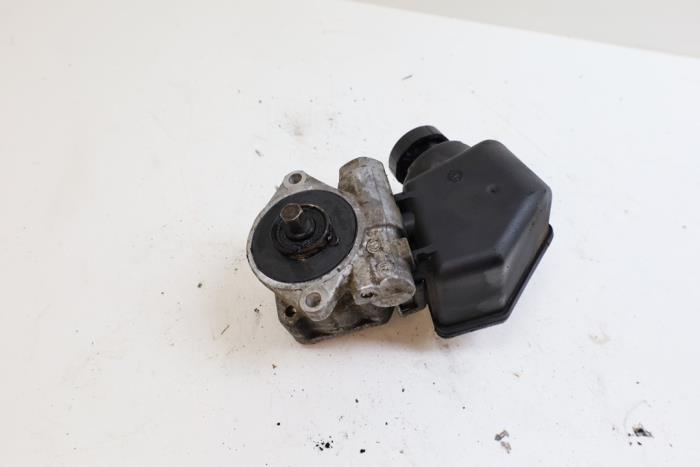 Usagé Pompe de direction Saab 9-3 II Sport Sedan (YS3F) 2.0t 16V Prix € 100,00 Règlement à la marge proposé par Auto Demontage Elferink B.V.