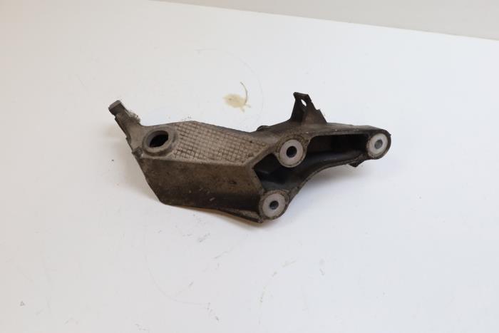 Used Engine mount Saab 9-5 Estate (YS3E) 2.3 Turbo 16V Price € 40,00 Margin scheme offered by Auto Demontage Elferink B.V.
