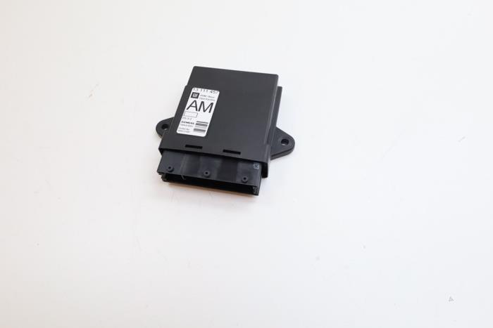 Usados Módulo electrónico central Opel Vectra C 1.8 16V Precio € 25,00 Norma de margen ofrecido por Auto Demontage Elferink B.V.