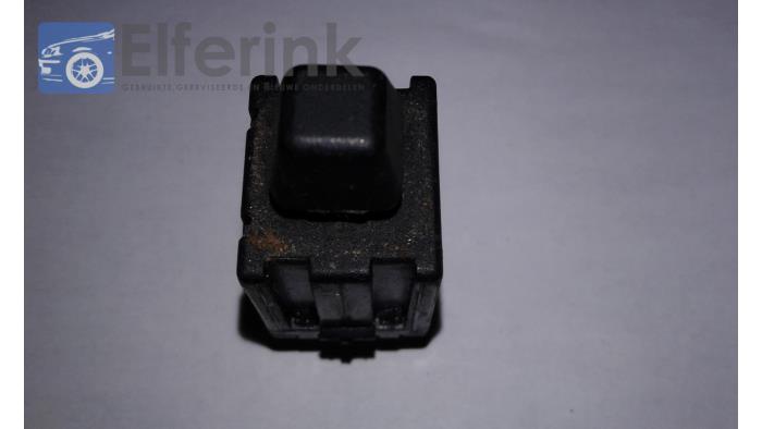 Mirror switch from a Volvo 4-Serie 1990