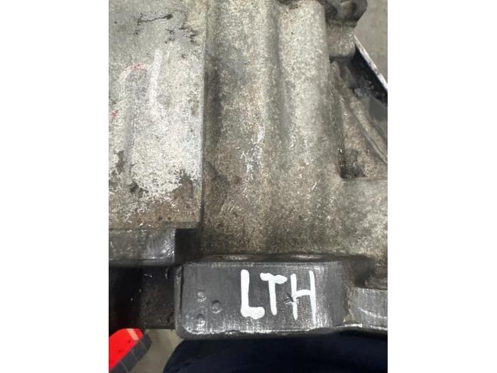 Getriebe van een Volvo S70 2.5 10V 1997