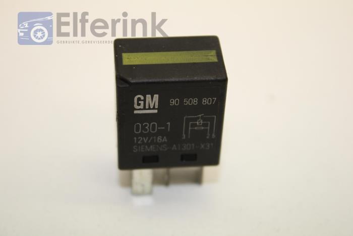 Relay from a Saab 9-5 (YS3E) 2.0t 16V 2004