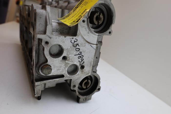 Generalüberholte Zylinderkopf Volvo 850 Preis € 756,25 Mit Mehrwertsteuer angeboten von Auto Demontage Elferink B.V.