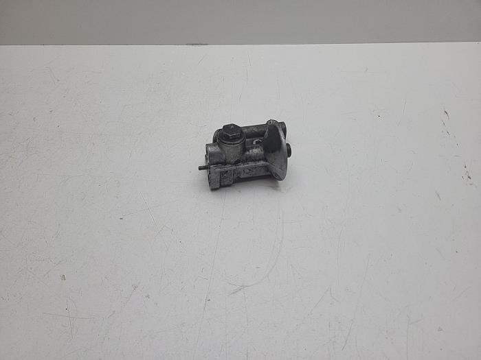 Gebrauchte Ölfiltergehäuse Saab 9-3 I (YS3D) 2.0t 16V Ecopower Preis € 25,00 Margenregelung angeboten von Auto Demontage Elferink B.V.