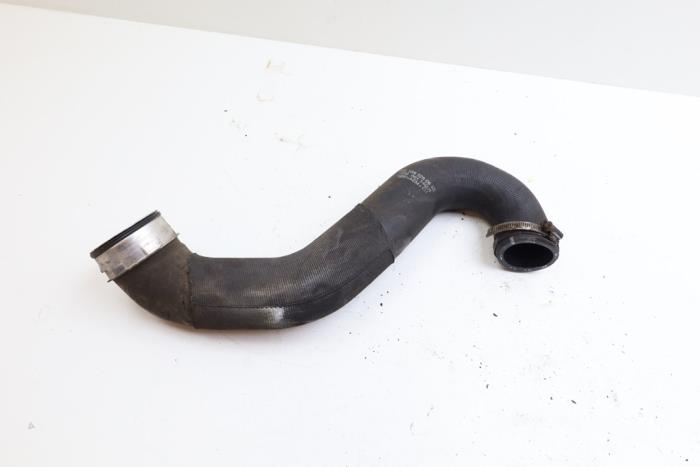 Gebrauchte Intercooler Schlauch Mercedes B (W245) 2.0 B-200 16V Turbo Preis € 35,00 Margenregelung angeboten von Auto Demontage Elferink B.V.