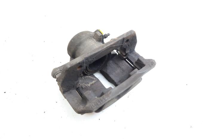 Gebrauchte Bremszange links vorne Mercedes B (W245) 2.0 B-200 16V Turbo Preis € 35,00 Margenregelung angeboten von Auto Demontage Elferink B.V.