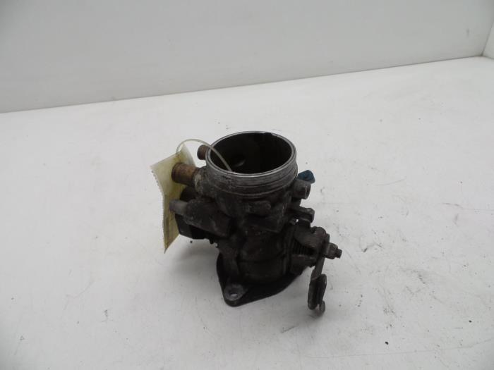 Usagé Boitier papillon Saab 900 I 2.0 i 16V Prix € 50,00 Règlement à la marge proposé par Auto Demontage Elferink B.V.