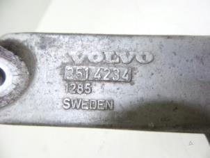 Engine mount from a Volvo 9-Serie 1992
