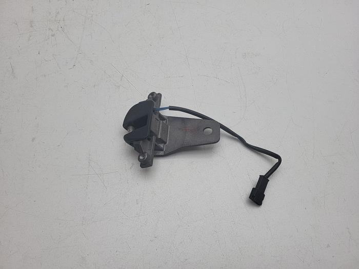 Używane Sterowanie dachu cabrio Saab 9-3 I (YS3D) 2.0t 16V Cena € 25,00 Procedura marży oferowane przez Auto Demontage Elferink B.V.