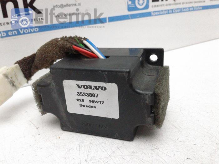 Airbag sensor from a Volvo C70 (NK) 2.3 T5 20V 1998