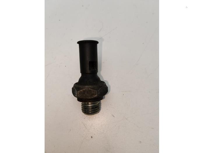 Gebrauchte Öldruck Schalter Volvo S80 (TR/TS) 2.4 SE 20V 170 Preis € 25,00 Margenregelung angeboten von Auto Demontage Elferink B.V.