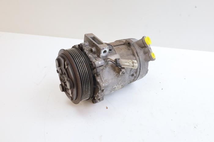 Usagé Compresseur de clim Saab 9-3 II Sport Sedan (YS3F) 1.9 TiD 16V Prix € 75,00 Règlement à la marge proposé par Auto Demontage Elferink B.V.