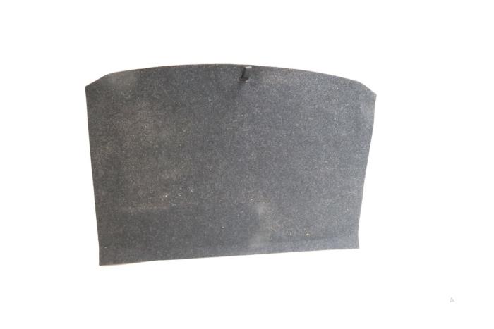Trunk floor trim