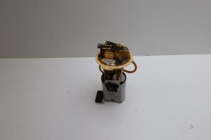 Usados Bomba eléctrica de combustible Volvo V60 I (FW/GW) 1.6 T3 16V Precio € 75,00 Norma de margen ofrecido por Auto Demontage Elferink B.V.