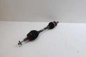 Usados Eje de transmisión izquierda delante Volvo V40 (MV) 1.6 T4 GTDi 16V Precio € 100,00 Norma de margen ofrecido por Auto Demontage Elferink B.V.