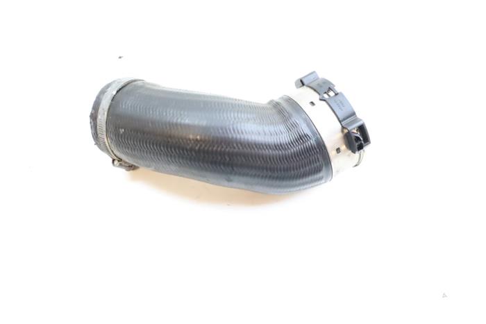 Gebrauchte Intercooler Schlauch Volvo V60 Cross Country I (FZ) 2.0 D4 16V Preis € 35,00 Margenregelung angeboten von Auto Demontage Elferink B.V.