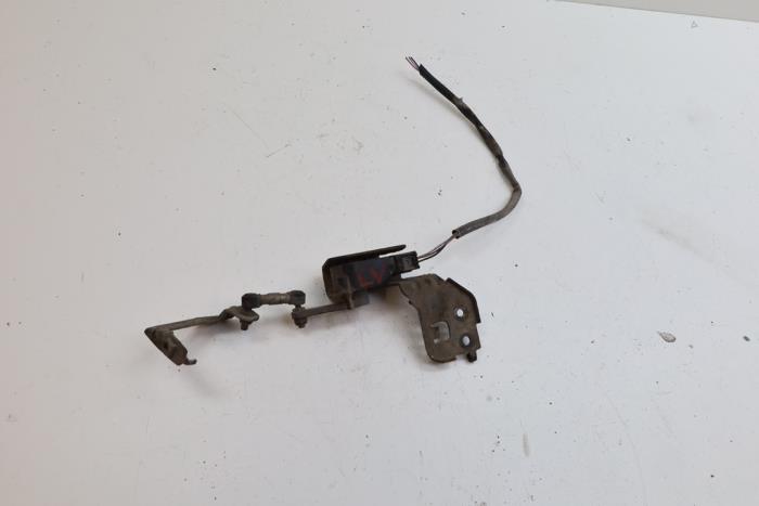 Używane Modul ksenonowy Saab 9-3 II (YS3F) 1.8t 16V Cena € 50,00 Procedura marży oferowane przez Auto Demontage Elferink B.V.