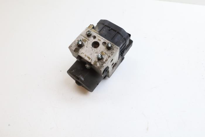 Usagé Pompe ABS Saab 9-3 I (YS3D) 2.0 S Turbo 16V Prix € 100,00 Règlement à la marge proposé par Auto Demontage Elferink B.V.