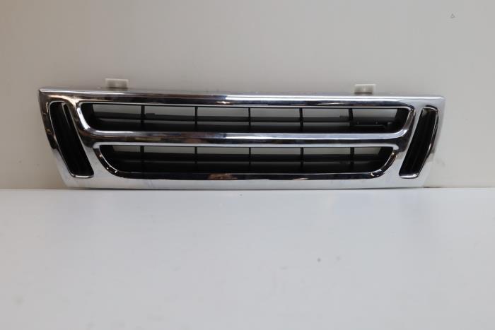 Używane Grill Saab 9000 CD 2.0 16V Turbo Cena € 25,00 Procedura marży oferowane przez Auto Demontage Elferink B.V.